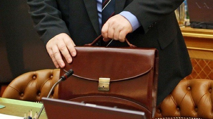 Azərbaycanda nazir və müavini vəzifəsindən azad edildi