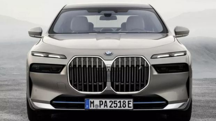 Dünyada ilk zirehli elektromobil hazırlanacaq - FOTO