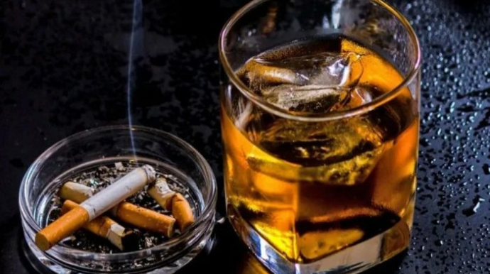 Bir ayda Azərbaycanda içki və siqaretə nə qədər pul xərclənib?