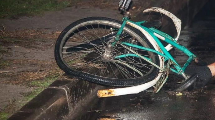 В Сабирабаде автомобиль сбил 16-летнего подростка, ехавшего на велосипеде