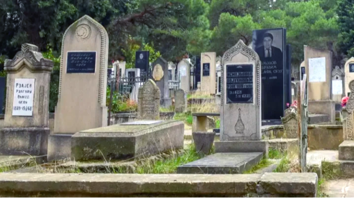 Əslində qəbir daşları necə olmalıdır? - Ayə və hədislərlə cavab 