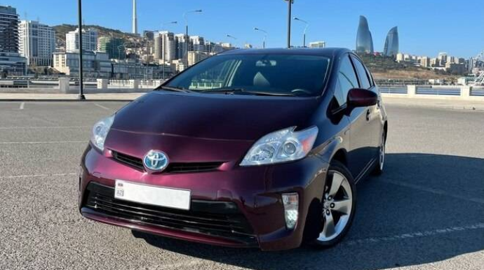 Avtomobilini taksi kimi icarəyə verən şəxsin hansı vergi öhdəliyi var?