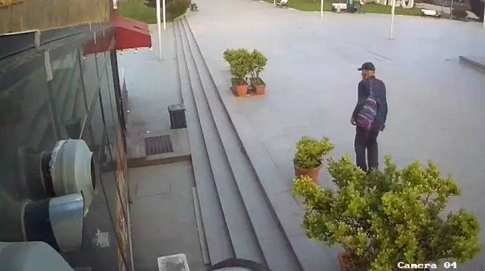 Bakıda işıq dirəklərinin metal hissələrini oğurlayan şəxs saxlanılıb - FOTO - VİDEO 