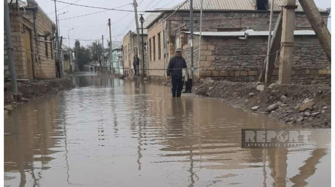 В Гяндже дожди нанесли серьезный ущерб