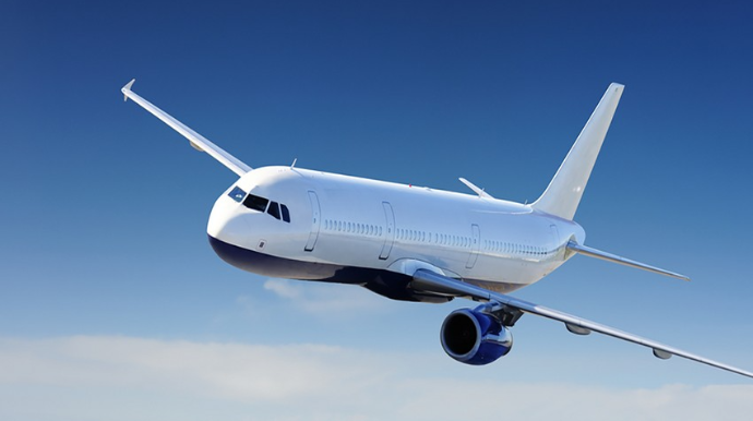 Bu il ölkədə hava nəqliyyatı ilə sərnişin və yük daşıma artıb