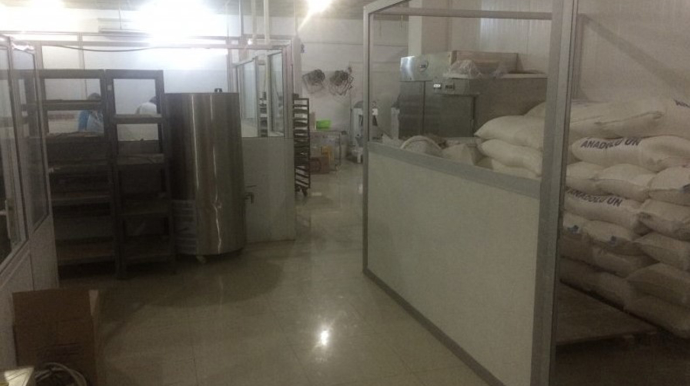 Şirniyyat sexində dəhşətli hadisə - Əlini itirdi