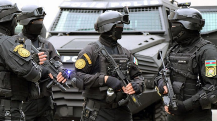 Bakıda polisdən qaçan şəxs atəş açıldı, maşın güllələndi, polis maşınları əzildi - RƏSMİ AÇIQLAMA 