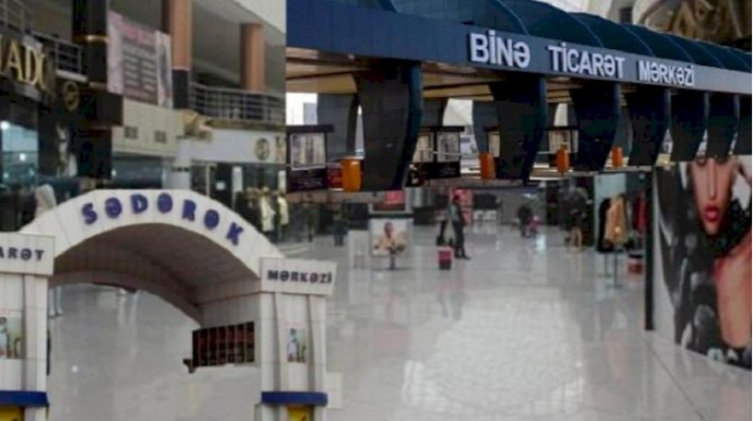 "Binə" Ticarət Mərkəzi karantin qaydalarını pozdu, fəaliyyətə başladı - VİDEO