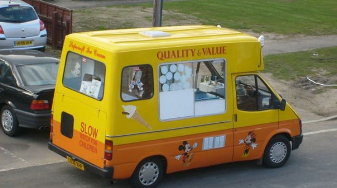 Dondurma furqonlarından cənazə korteji hər kəsi təəccübləndirdi - VİDEO 