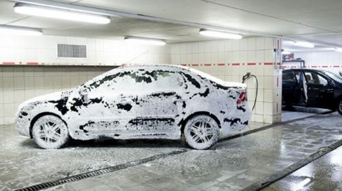 Ağdaşda "moyka"dan oğurluq edildi - FOTO