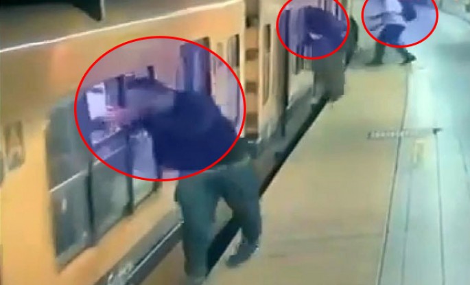 Soyğunçular metroda sərnişinləri yeni üsulla qarət edir - VİDEO