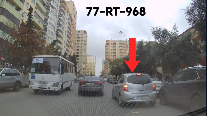 Sürücü öz rahatlığını düşünüb hamıya hörmətsizlik etdi - 77-RT-968 - VİDEO