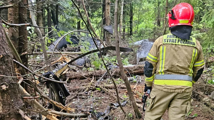 Polşada helikopter qəzaya uğradı, pilot öldü 