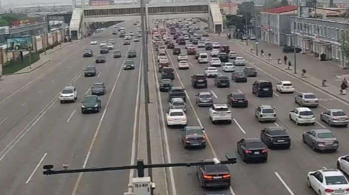 İşə maşınla gedənlərin NƏZƏRİNƏ! - FOTOLAR