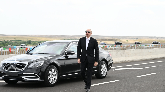 Президент Ильхам Алиев принял участие в открытии дороги Ахмедбейли - Физули - Шуша - ФОТО