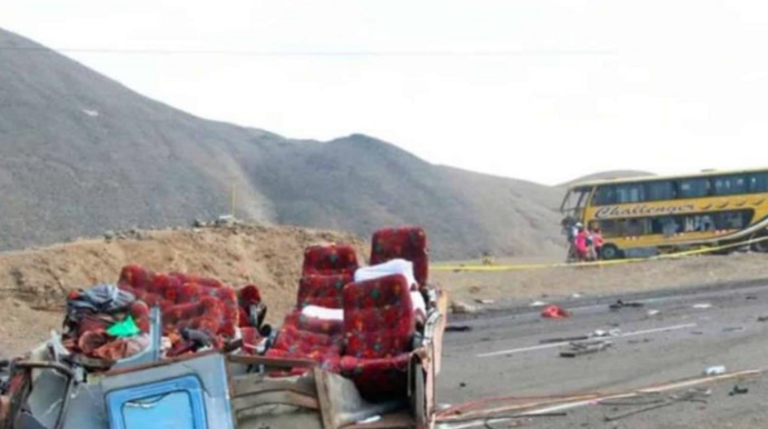 Avtobus uçurumdan düşüb, azı 15 nəfər ölüb 