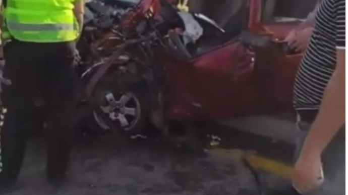 Bakının mərkəzində "Kamaz" və "Toyota" toqquşub - VİDEO