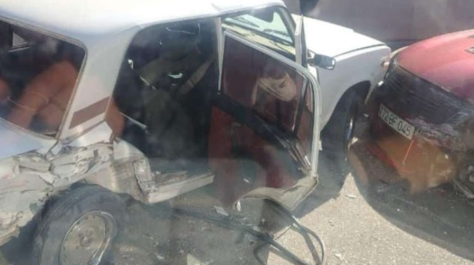 Naxçıvanda yol qəzasında 2 nəfər yaralandı 