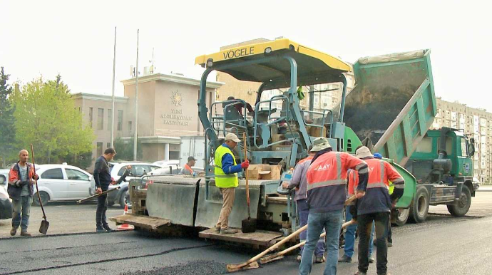 Paytaxtın üç prospektində deformasiyaya uğramış  örtük yenilənib - FOTO - VİDEO