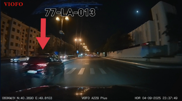 В Баку водитель проигнорировал дорожные знаки и проехал на высокой скорости — ВИДЕО 