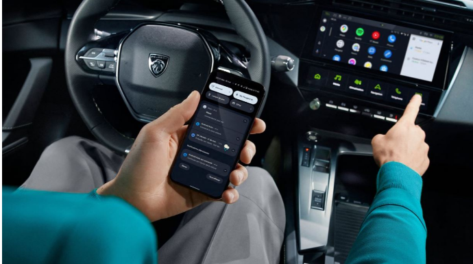 Sürücünün maşındakı monitorda video izləməsi qayda pozuntusudur? - DYP-dən AÇIQLAMA - VİDEO 