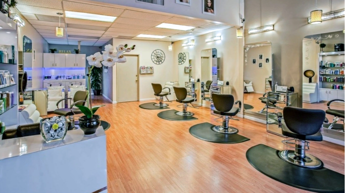 "Şikayət etdiyiniz qurumlara məndən salam deyin" - Gözəllik salonundan şok cavab - VİDEO