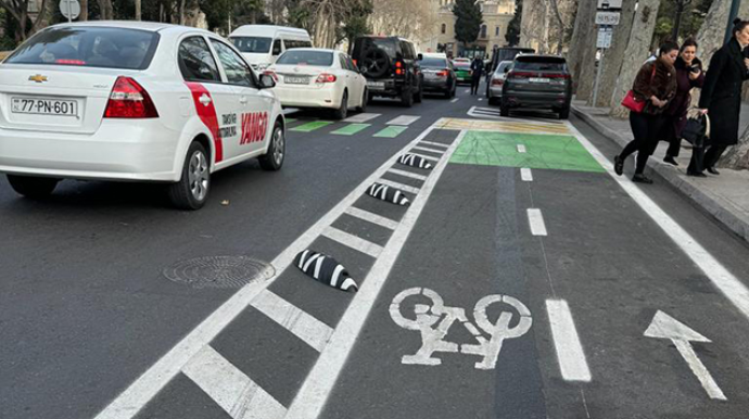 AYNA-dan velosiped zolaqlarının tıxac yaratması iddilarına CAVAB 