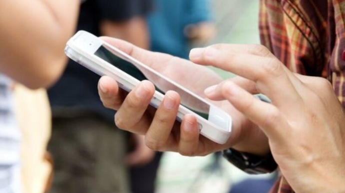 Astarada mobil telefonunda qumar oynayan şəxs cərimə edildi