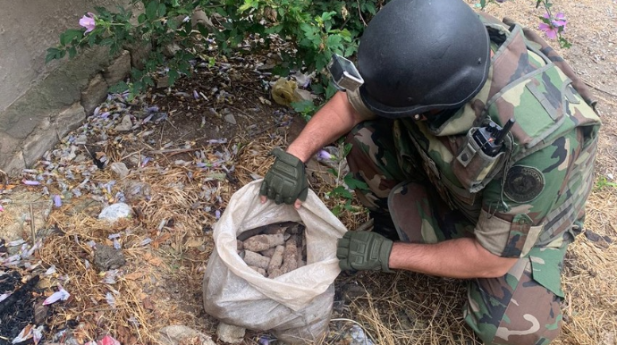 Sumqayıtda hərbi sursatlar aşkarlanıb - FOTO