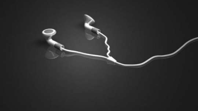  Qulaqcıq qulağında partladı,  xəstəxanalıq oldu   