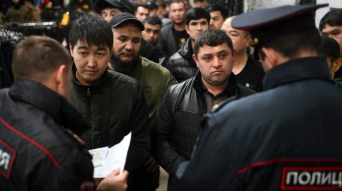Rusiyada 670 min əcnəbinin qanunsuz yaşadığı müəyyən olunub