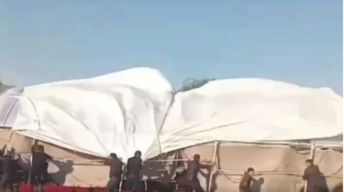 Kürdəmirdə güclü külək toy çadırını uçurtdu - VİDEO 