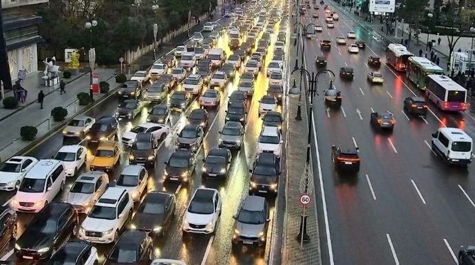 Niyə bəzi kəsişmələrdə xaotik şərait yaranır? - Ekspert izah edir - VİDEO 