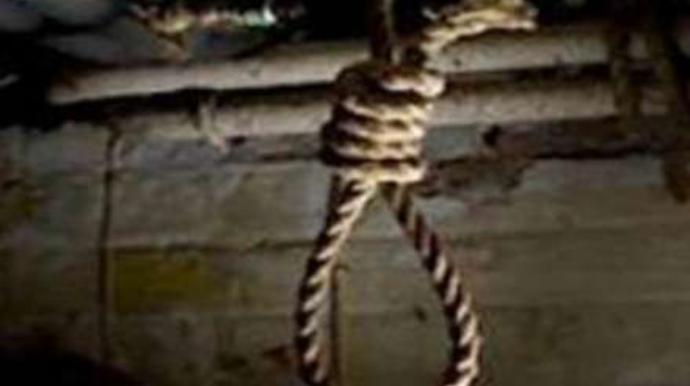 Göygöldə ahıl qadın özünü asdı