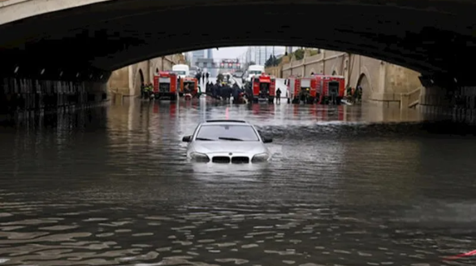 Yağışda batan avtomobillərin zərərini KİM ÖDƏYƏCƏK? - AÇIQLAMA 