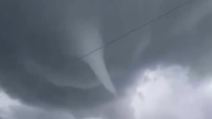 Göyçə gölü ətrafında nadir təbiət hadisəsi: Tornado qeydə alındı - VİDEO 
