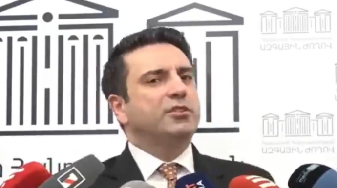 "Qarabağ Azərbaycana məxsusdur" - Simonyan "Artsax" sözü işlədən jurnalistə sərt cavab verdi - VİDEO