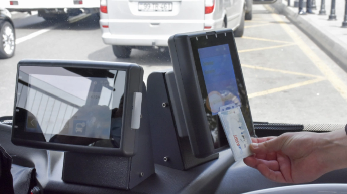 17 nömrəli avtobusda ödəniş aparatı işləmədi, sərnişinlər pulsuz getdi