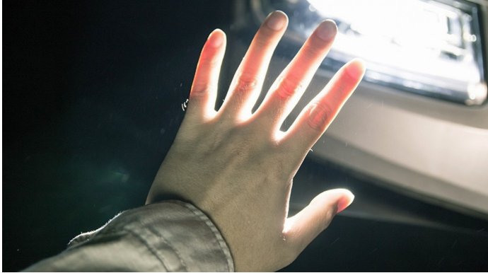 Bakıda gənc oğlanı avtomobil vurdu