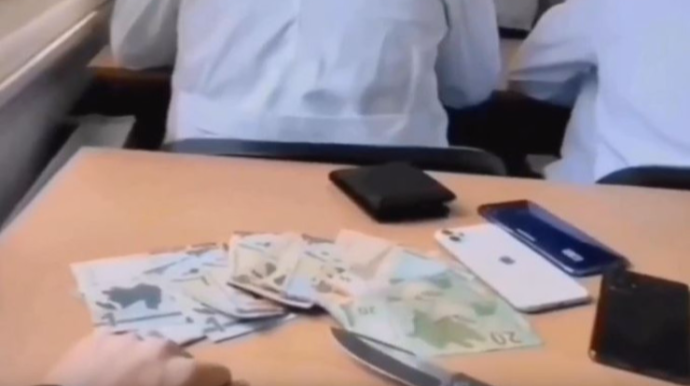 Bakıda şagird məktəbə bıçaq gətirdi və...  - FOTO