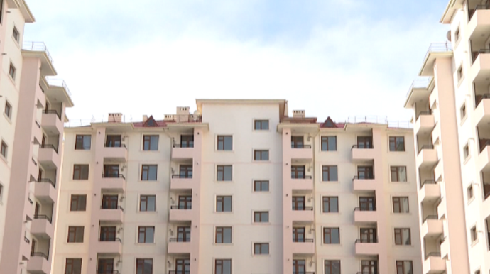 Bakıda maya dəyərindən ucuz mənzillər satışa çıxarıldı - İyulun 20-dək...    - VİDEO