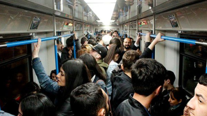 “Metroya minə bilmədim, 3-4 vaqon buraxdım” - Deputat