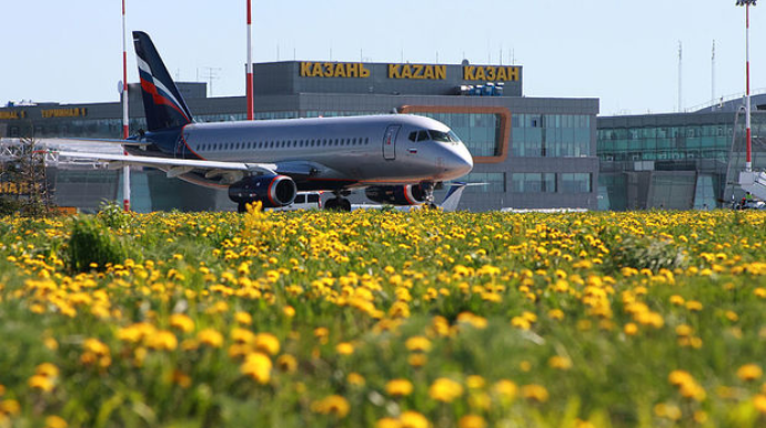 Rusiyadan Türkiyəyə uçan sərnişin təyyarəsi təcili eniş etdi