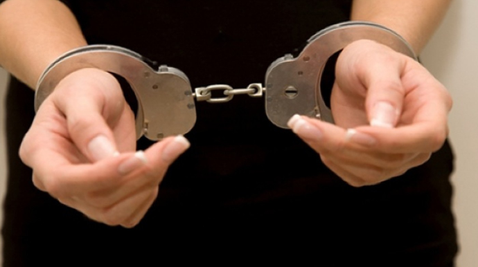 "Mənə narkotik vasitə təklif etdi" - Ərini qətlə yetirən qadın 