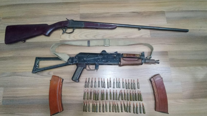 Şirvan şəhəri ərazisində avtomat və tüfənglər tapılıb   - FOTO