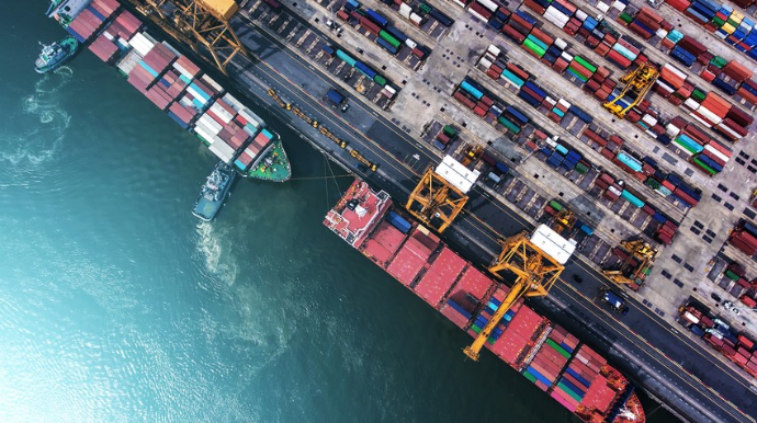 Азербайджан и Украина могут использовать морские порты для транспортировки грузов