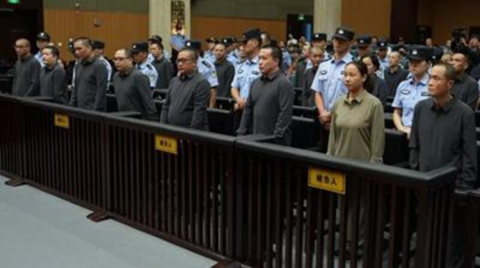 Kriminal ailənin 11 üzvü edam edildi 