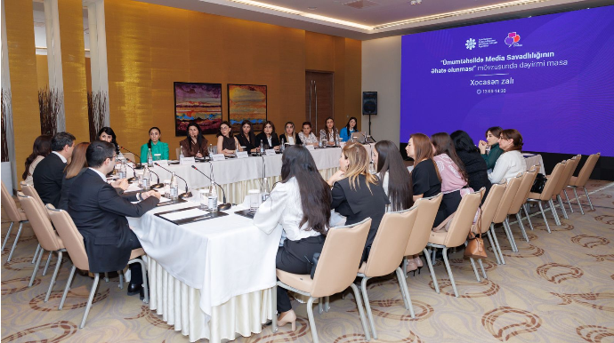 “Media savadlılığını təhsilə necə inteqrasiya etməli?: müəllim və mütəxəssis rəyi” - FOTOLAR 