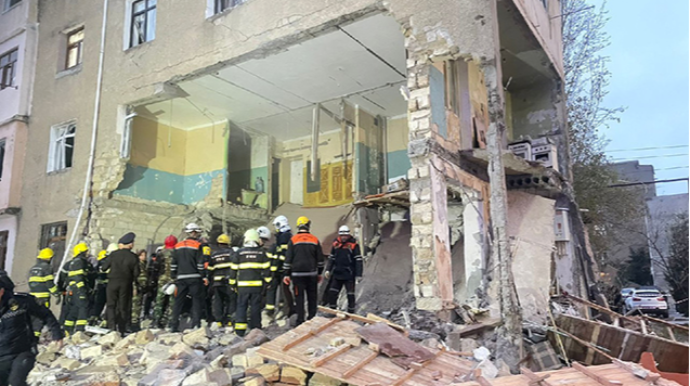 Sumqayıtda 3 nəfər ağır yanıq xəsarətləri alıb - VİDEO - YENİLƏNİB