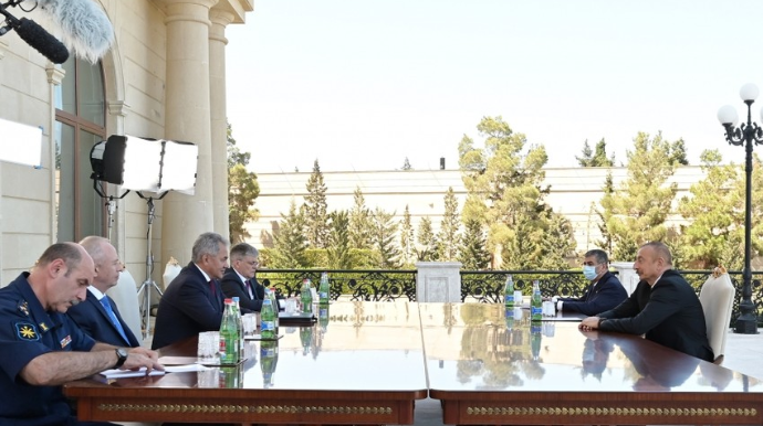 İlham Əliyev Rusiyanın müdafiə nazirini qəbul edib - FOTO